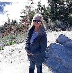 Meet your Posher, Debbie